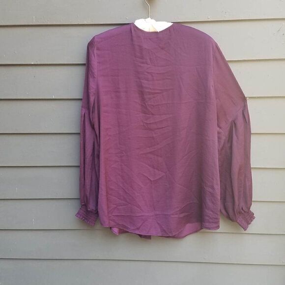 Cabi Purple Peasant Button Down Blouse Size Large - Picture 3 of 8